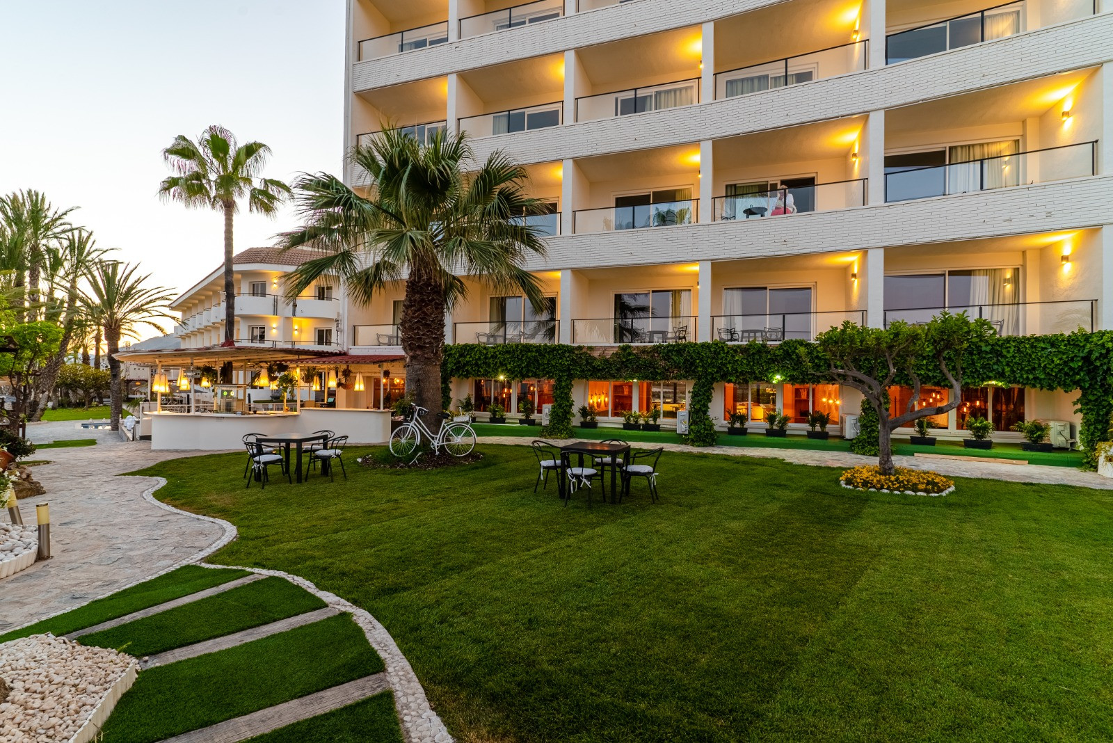 ​OKU Restaurant abre sus puertas en Ibiza