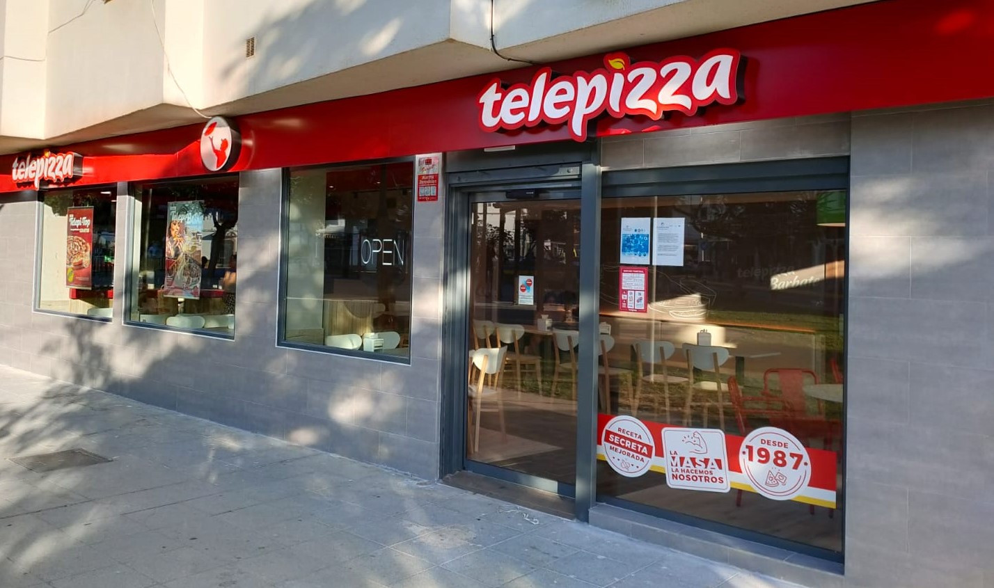 Telepizza inaugura tienda a Barbate