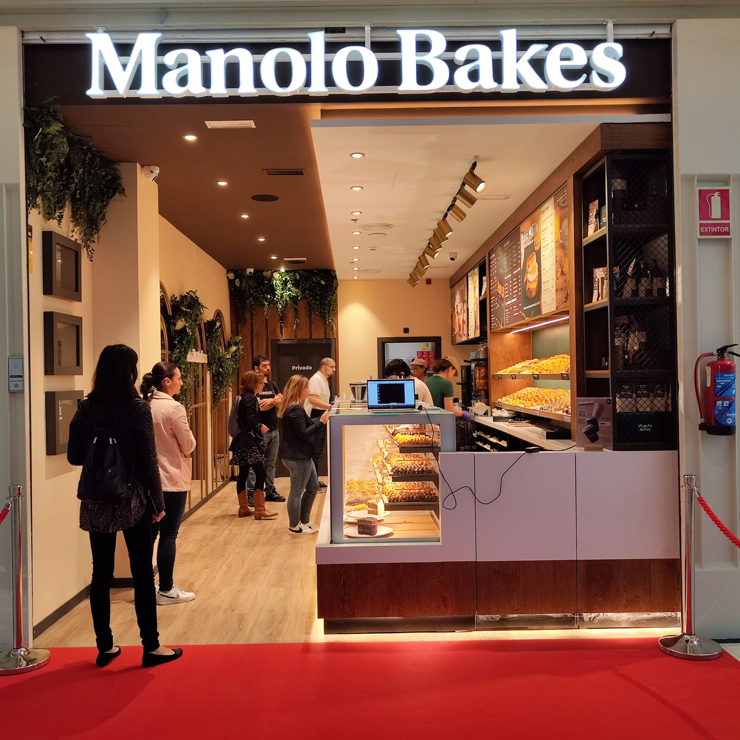 Manolo Bakes inaugura un nuevo establecimiento en Vallsur