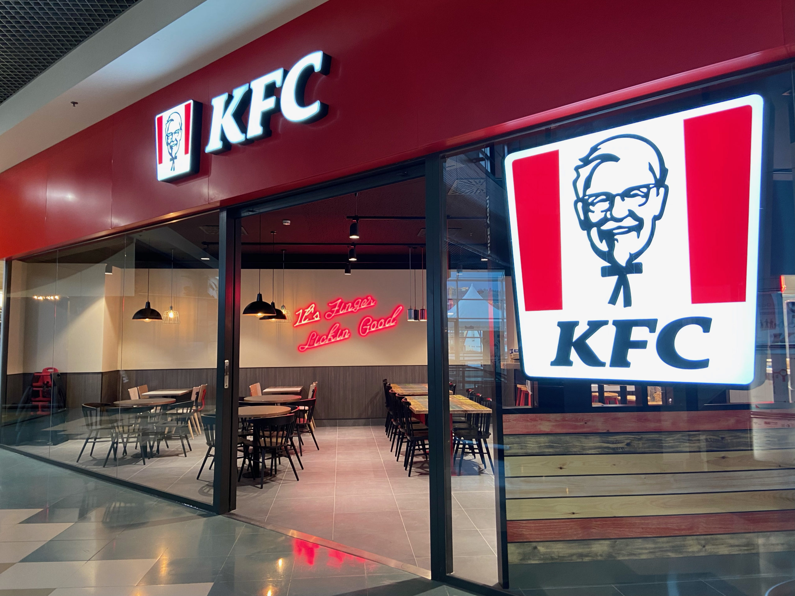 ​KFC inaugura su primer restaurante en Ourense