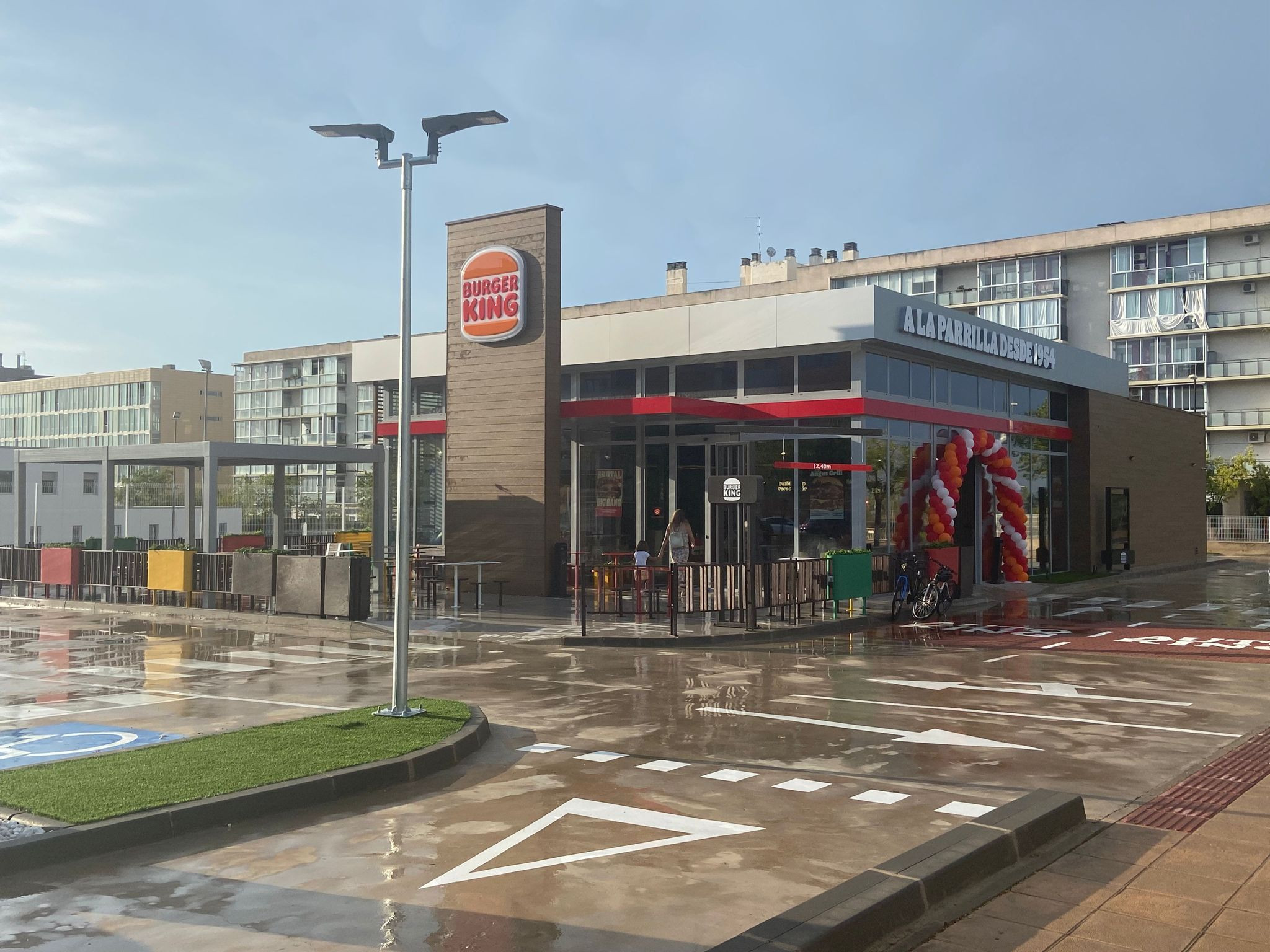 Burger King inaugura un establecimiento en Valdespartera (Zaragoza)