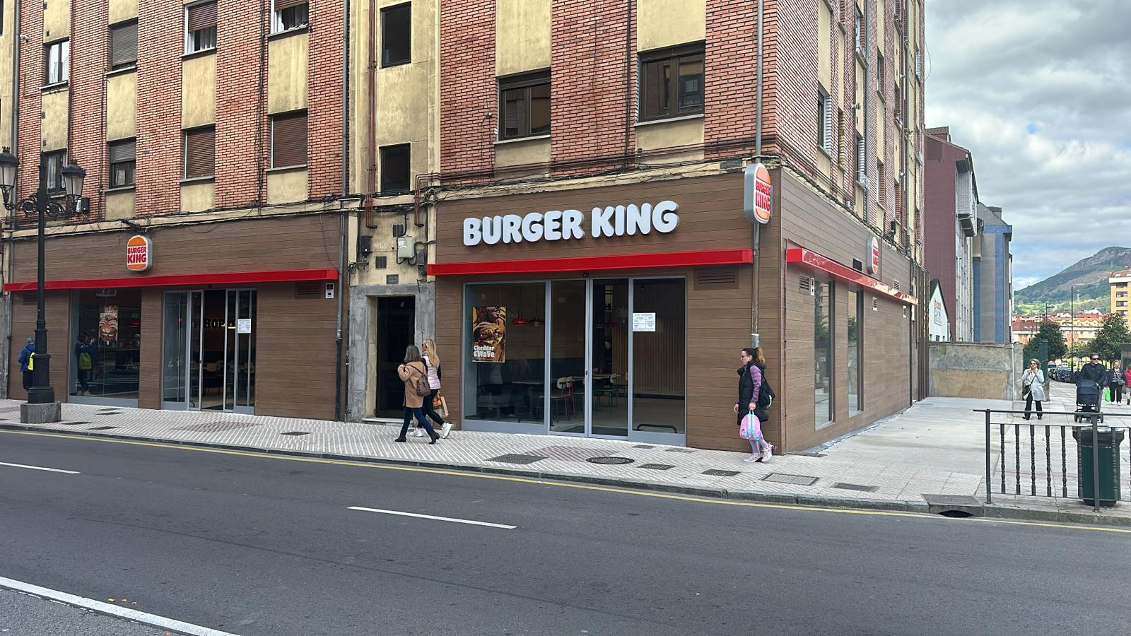 Burger King España abre un nuevo establecimiento en Oviedo