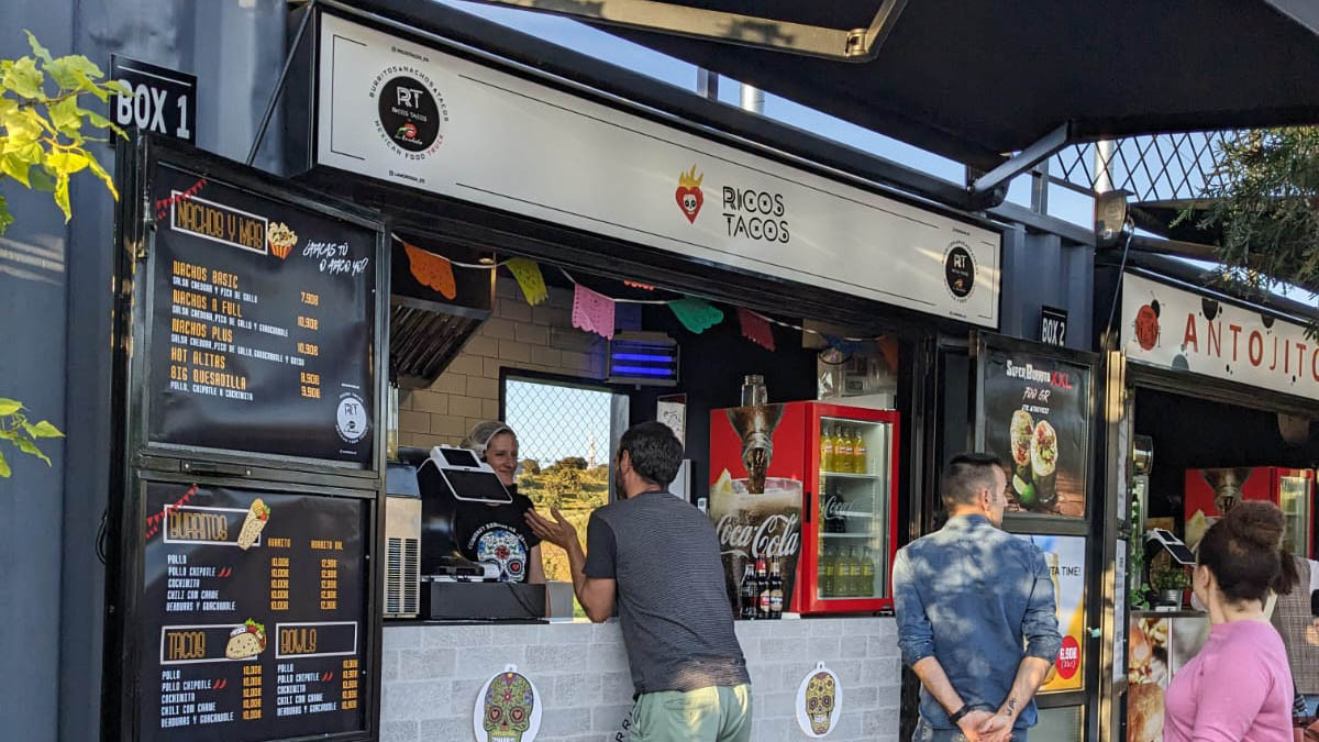 Ricos Tacos abre un nuevo food truck en Toledo