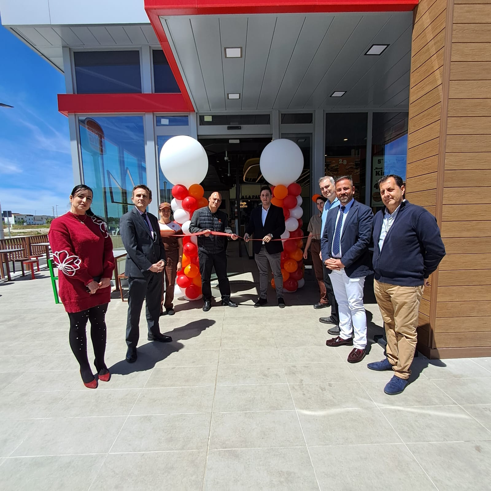 Burger King inaugura su primer restaurante en Vegas del Genil, Granada